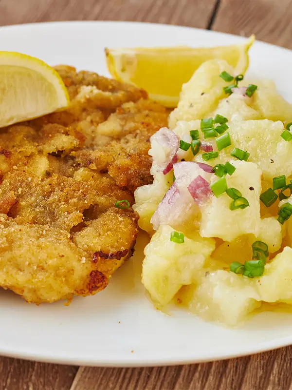 Schnitzel mit Kartoffelsalat